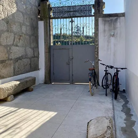 Casa Dos Caminhos De Santiago Couette-café