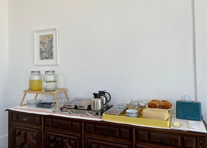 Casa Dos Caminhos De Santiago * Mosteiro (Vila do Conde)